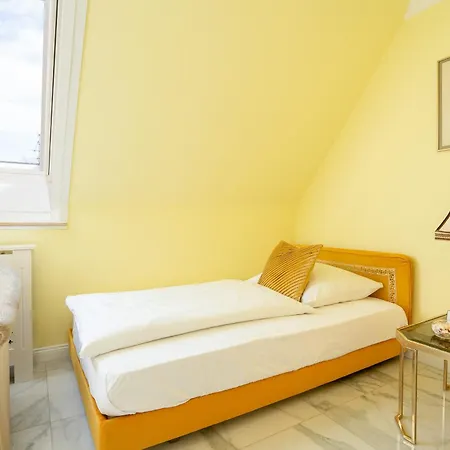 Goldene Perle * 蒂门多弗施特兰德